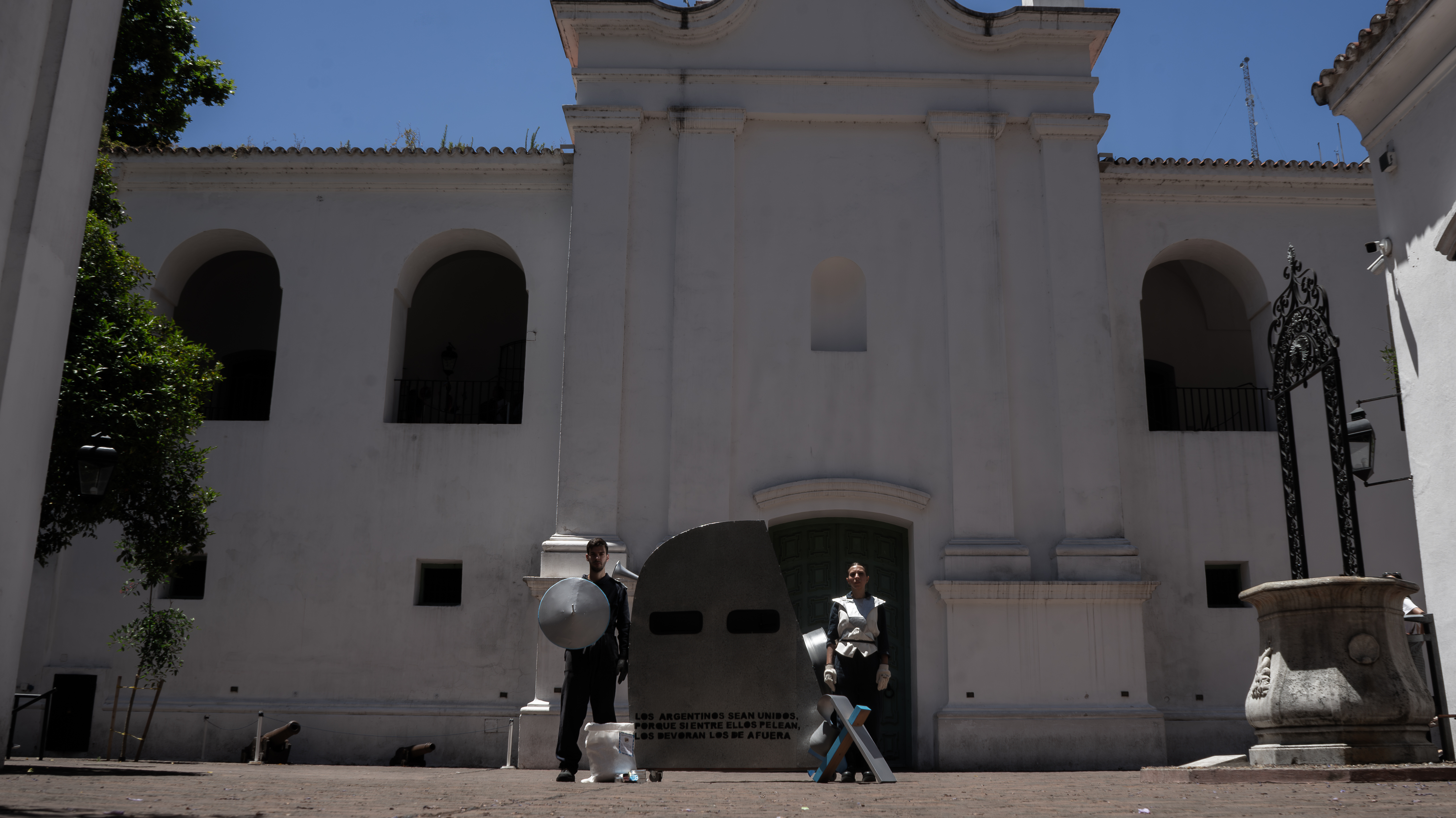Locación exterior del proyecto Cohesión Protectora: escenografía urbana argentina.